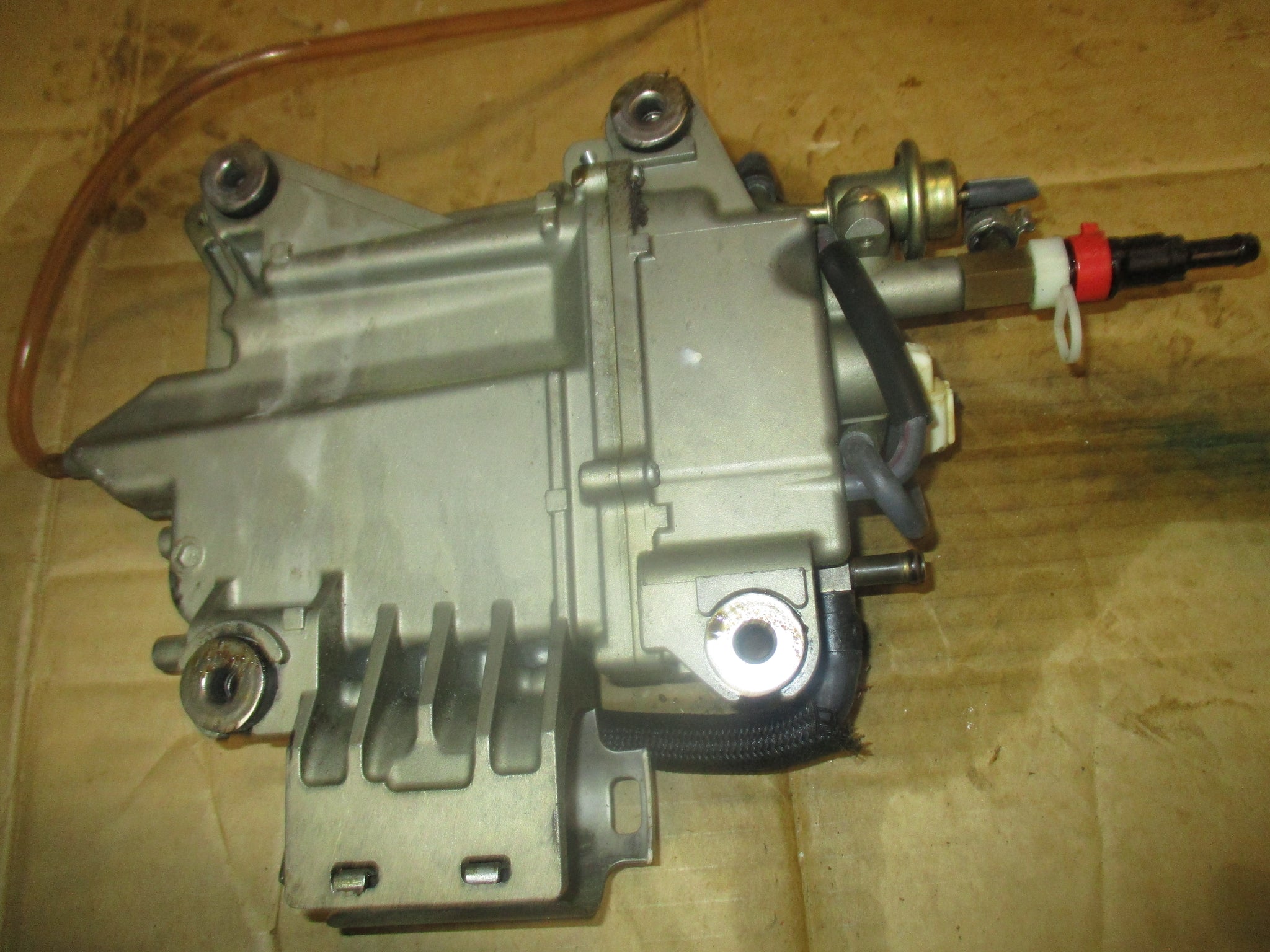 Yamaha 250hp 4 stroke 3.3L outboard VST/ Fuel vapor Separator 6P2