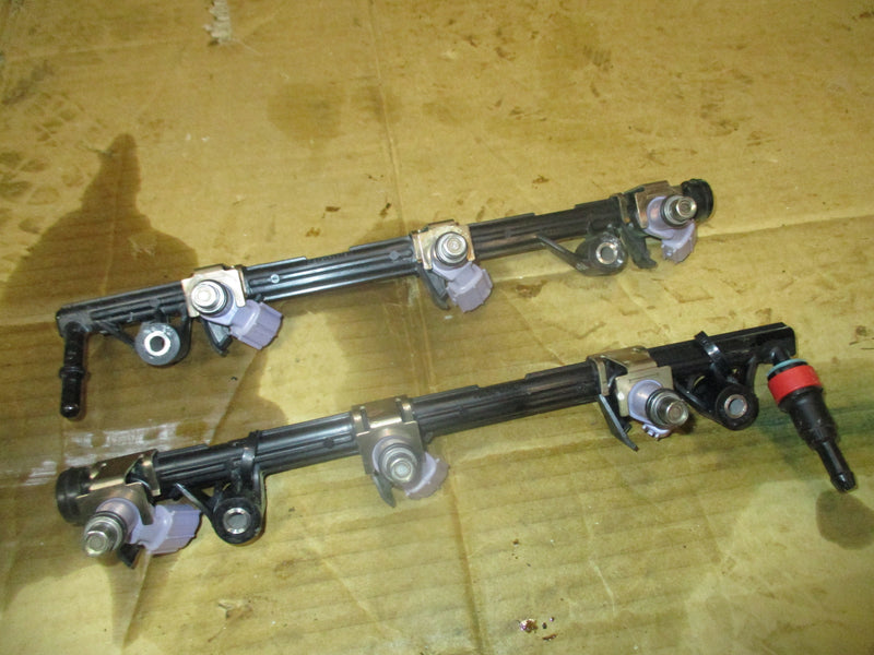 Yamaha 250hp 4 stroke 3.3L outboard fuel rail/ injector set 6P2-13160-10
