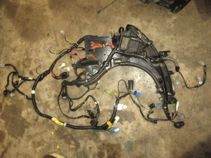 Yamaha 250hp VMAX SHO outboard engine wiring harness (6CB-82590-10)