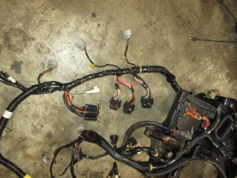 Yamaha 250hp VMAX SHO outboard engine wiring harness (6CB-82590-10)