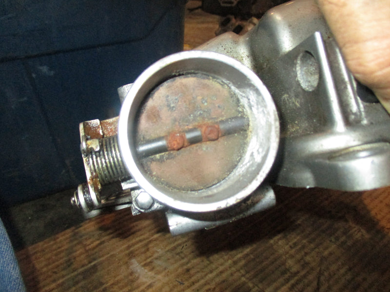 Suzuki DF250 250hp 4 stroke outboard intake collector (13130-93J00)