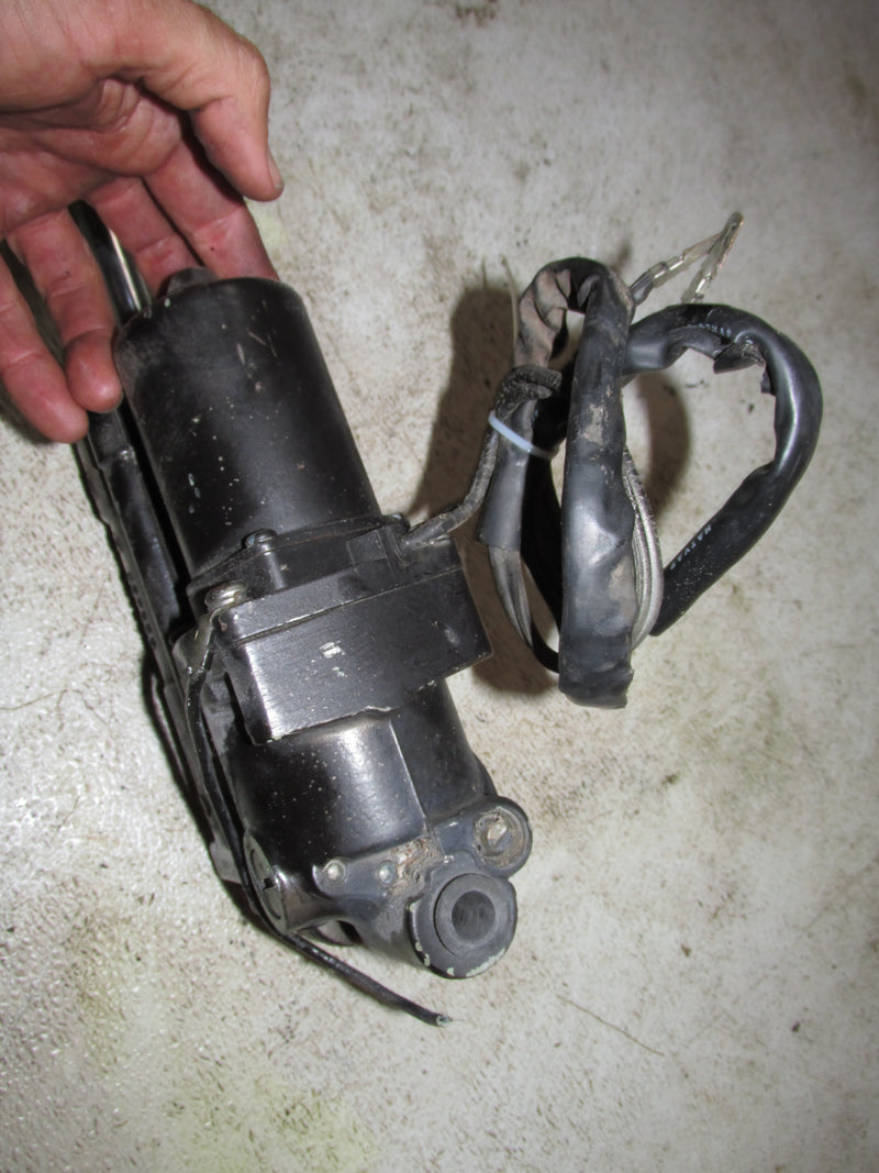 Evinrude Tracker 40hp 2 Stroke Outboard Tilt Trim Unit (397532)