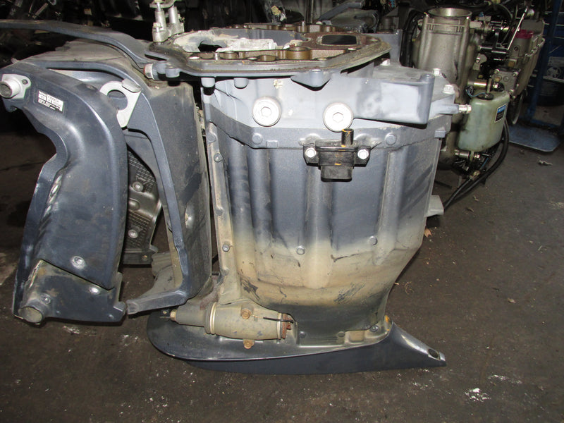 Yamaha 300hp 4.2L 4 Stroke Outboard 25 inch Midsection