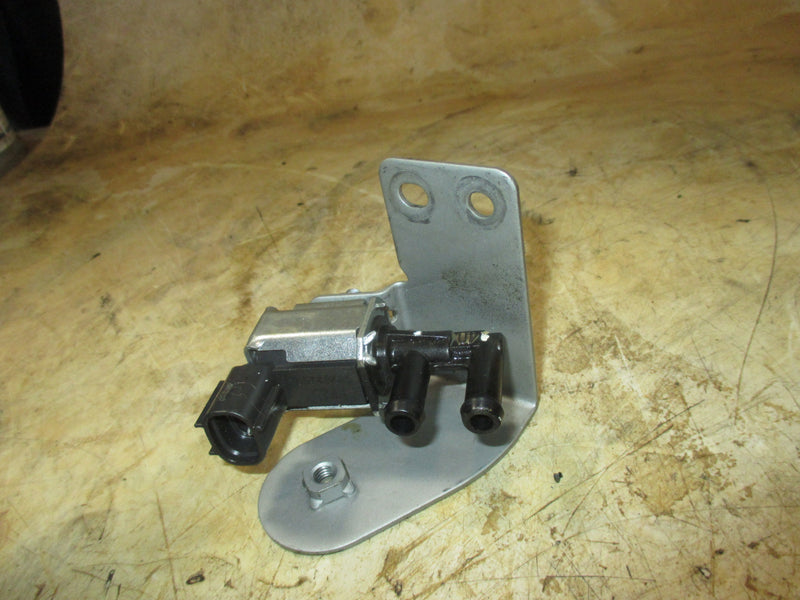 Yamaha 250hp VMAX SHO outboard solenoid valve (6C5-86120-00)
