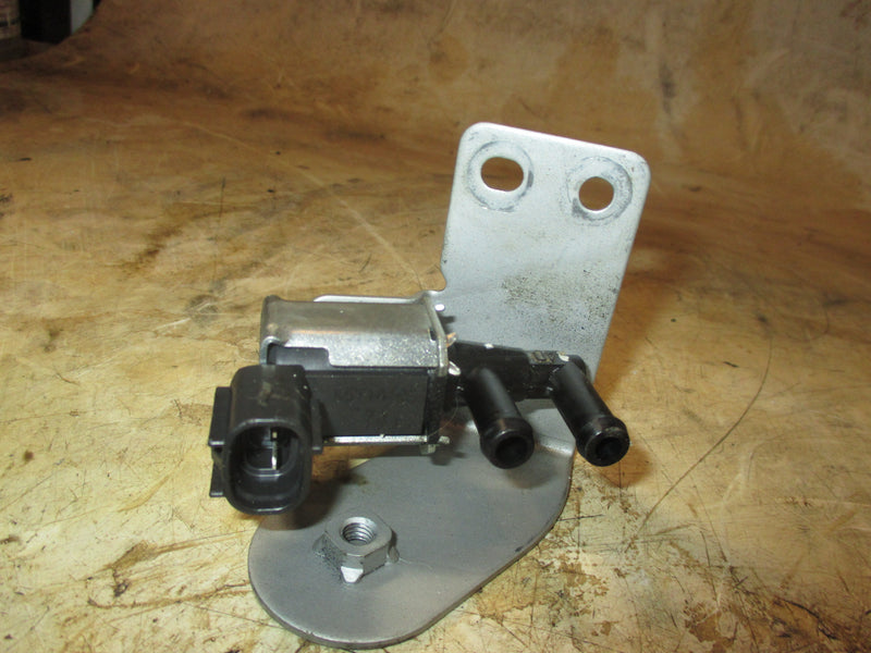 Yamaha 250hp VMAX SHO outboard solenoid valve (6C5-86120-00)