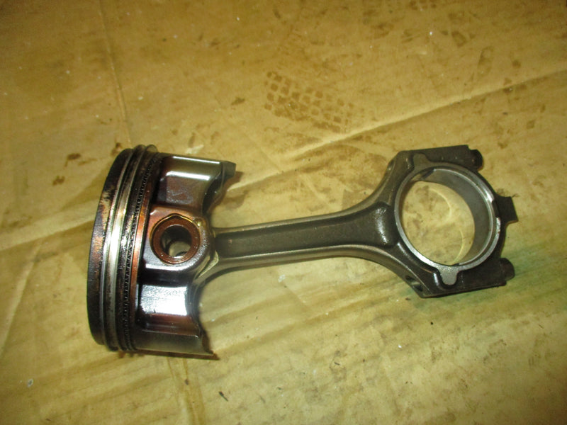 Yamaha 250hp 4 stroke 3.3L outboard Piston and rod 6P2-00