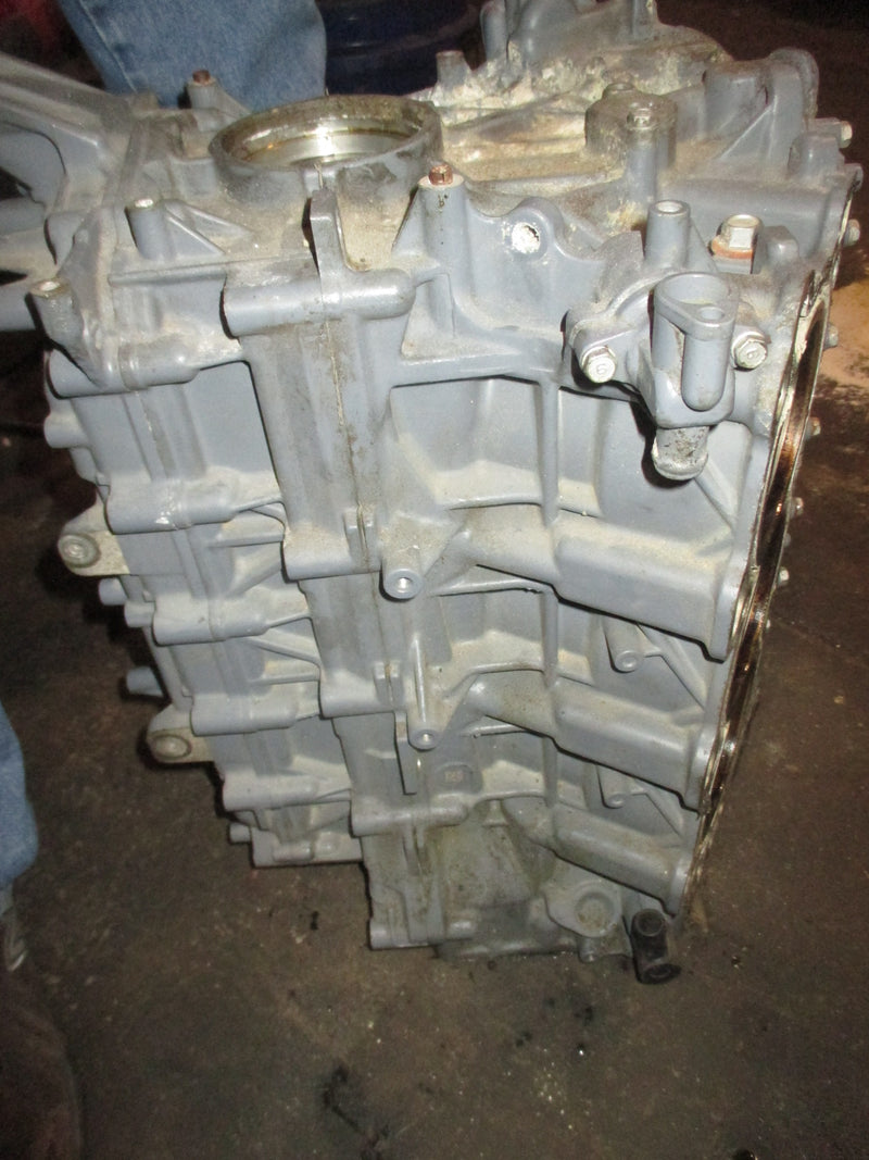 Yamaha 225hp 3.3L 4 Stroke outboard Crankcase Block (Parts)