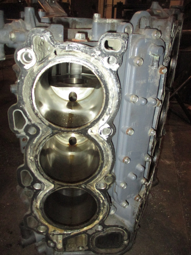 Yamaha 225hp 3.3L 4 Stroke outboard Crankcase Block (Parts)