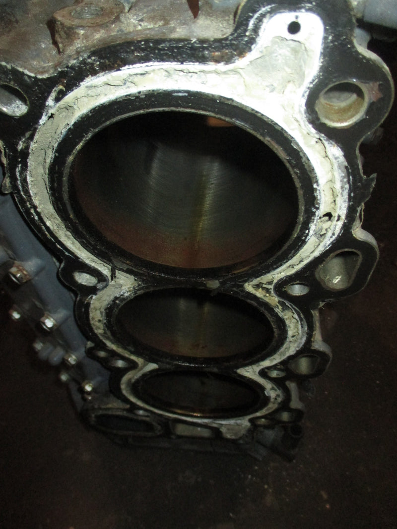 Yamaha 225hp 3.3L 4 Stroke outboard Crankcase Block (Parts)
