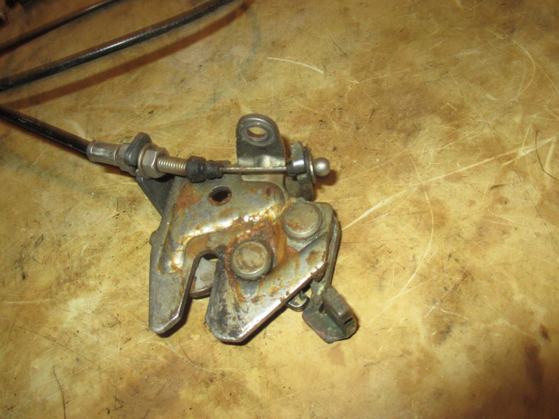 Yamaha 150hp Precision Blend 2 stroke outboard cowling latch (6R3-42811-10-00)
