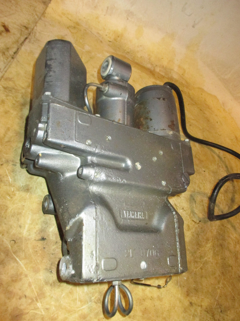 Yamaha 150hp Precision Blend 2 stroke outboard tilt trim unit