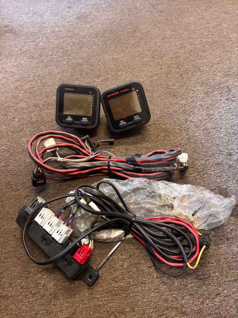 Yamaha Outboard Command link gauge set tachometer / fuel / speedometer 6Y8