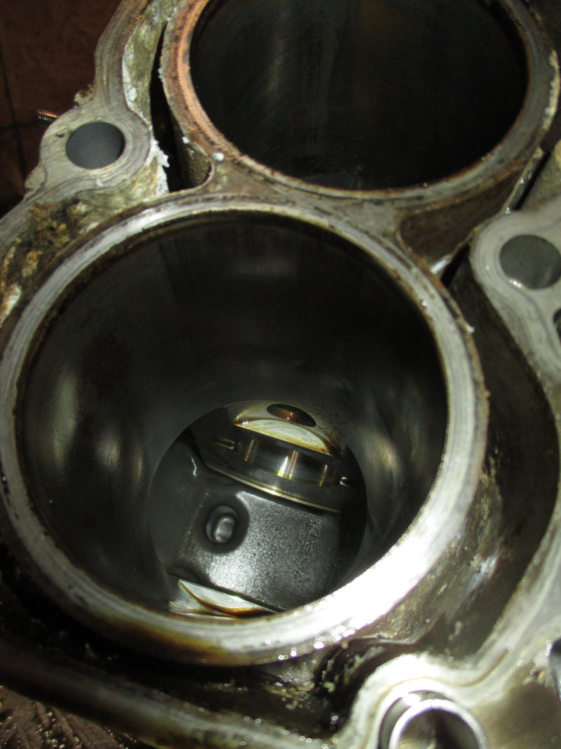 2007 Suzuki DF50 50hp 4 stroke outboard Crankcase Block