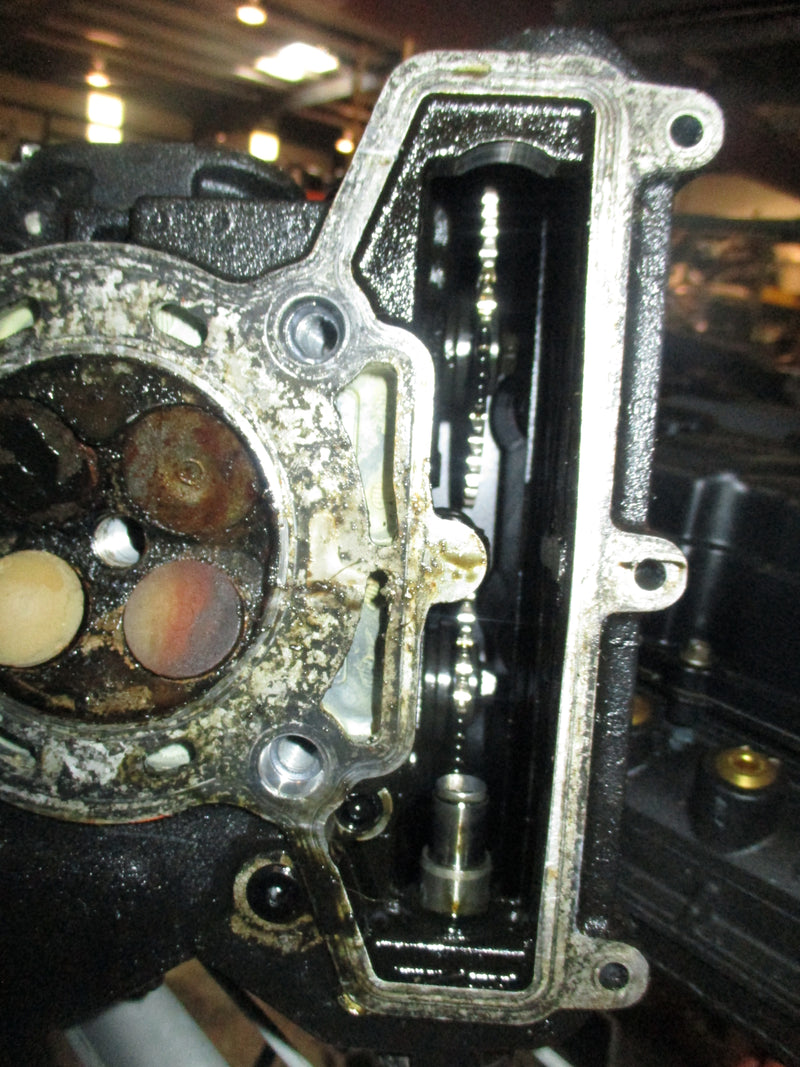 Mercury Verado 300hp outboard cylinder head (880536A)