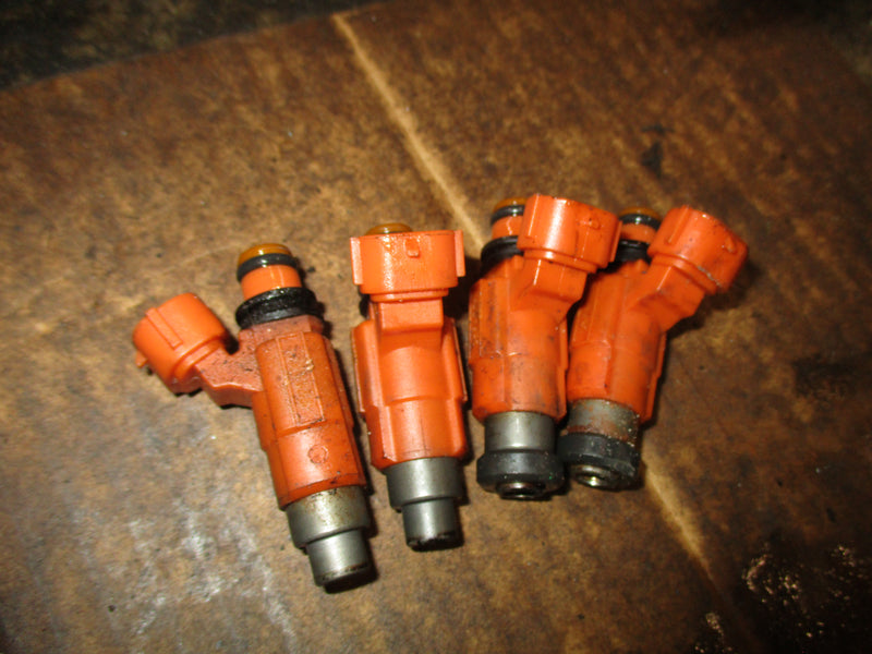 Suzuki DF140 outboard fuel injector set (15710-65D00)