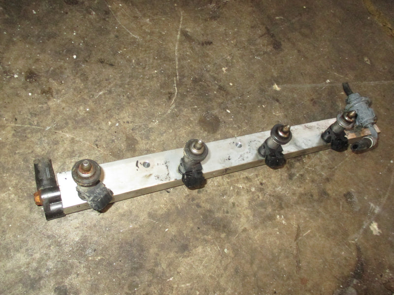 Honda BF130A 130hp outboard fuel rail and injector (16620-ZW5-020)