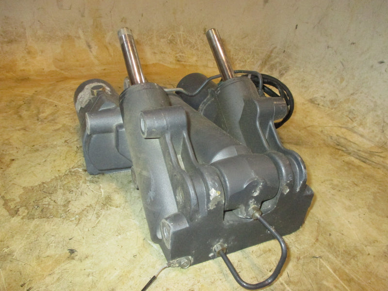 Yamaha 300hp HPDI 2 Stroke outboard tilt trim unit