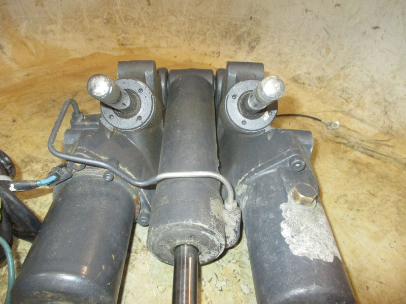 Yamaha 300hp HPDI 2 Stroke outboard tilt trim unit