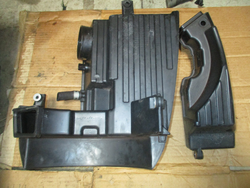 Johnson/Suzuki 90 hp 4 stroke outboard intake silencer (13810-90J00)
