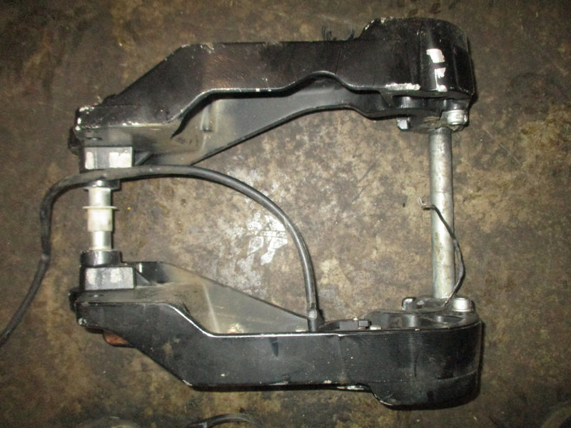 2001 Suzuki DF 90 hp 4 stroke outboard Mounting bracket set