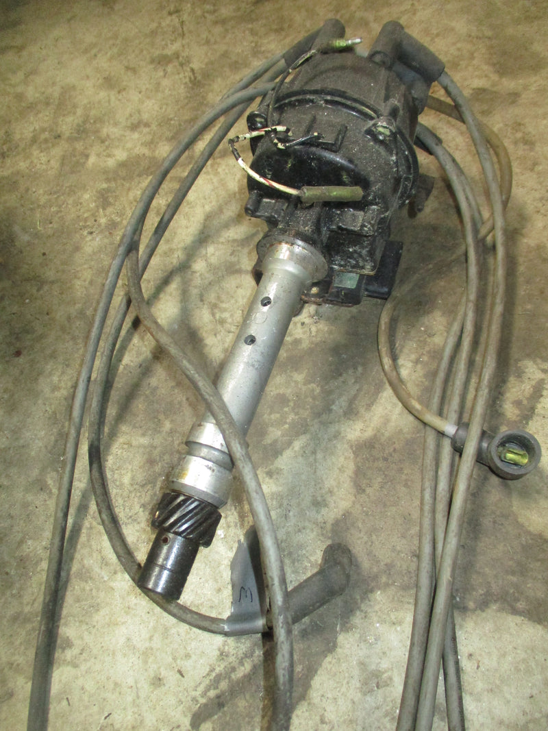 Mercury Marine Mercruiser 4.3L V6 distributor assembly with plug wires