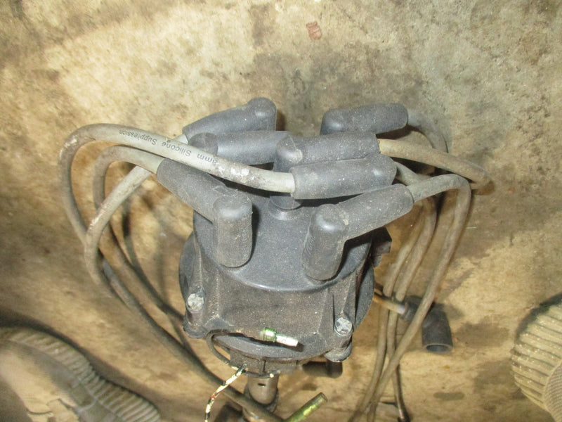 Mercury Marine Mercruiser 4.3L V6 distributor assembly with plug wires