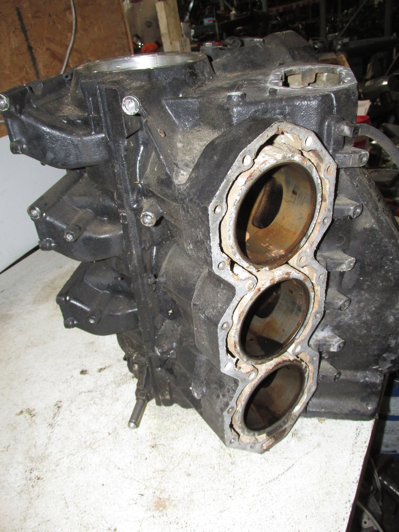 Evinrude 225hp Ocean Pro outboard Crankcase Block (333619)