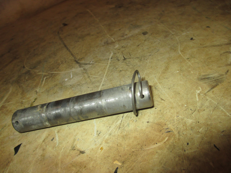 Johnson 70hp 2 stroke outboard upper trim pin (320792)