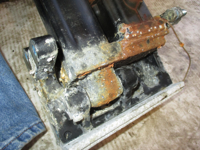 Mercury 90hp 4 stroke outboard tilt trim unit