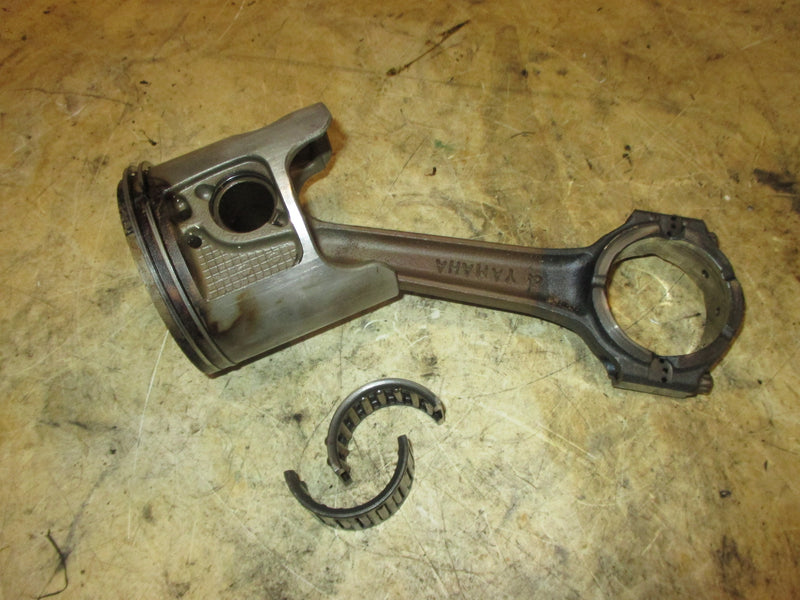 Yamaha 250hp 2 stroke OX66 outboard port piston and rod (62J-02)