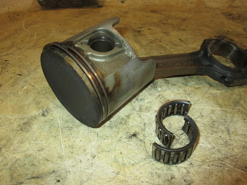 Yamaha 250hp 2 stroke OX66 outboard port piston and rod (62J-02)
