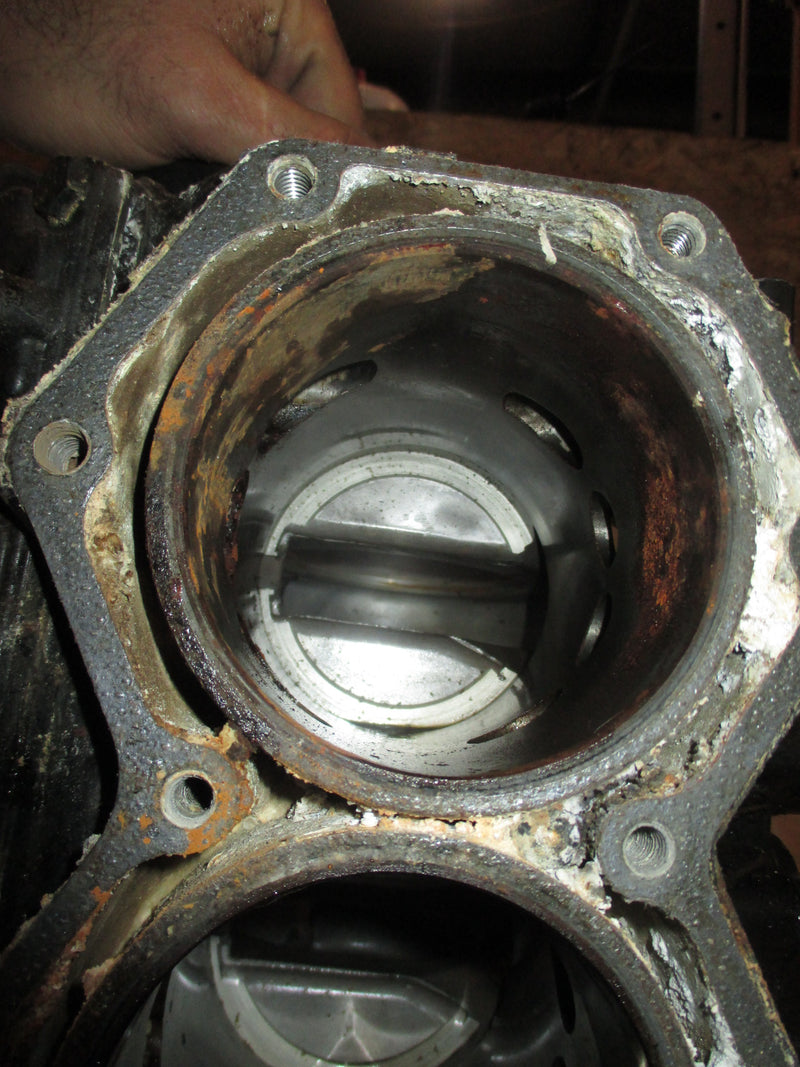 Johnson 90hp 2 stroke outboard crankcase block