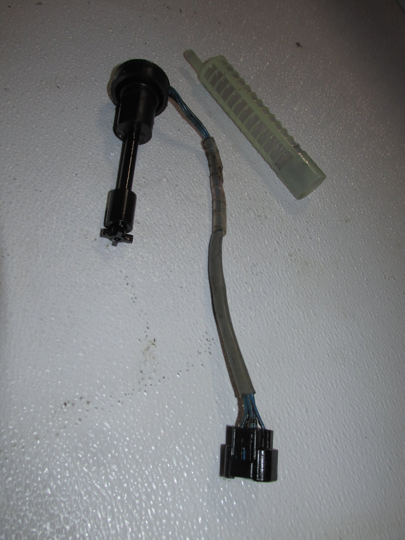 Yamaha 150hp HPDI 2 Stroke Outboard Oil Level Sensor (67H-85730-01-00)