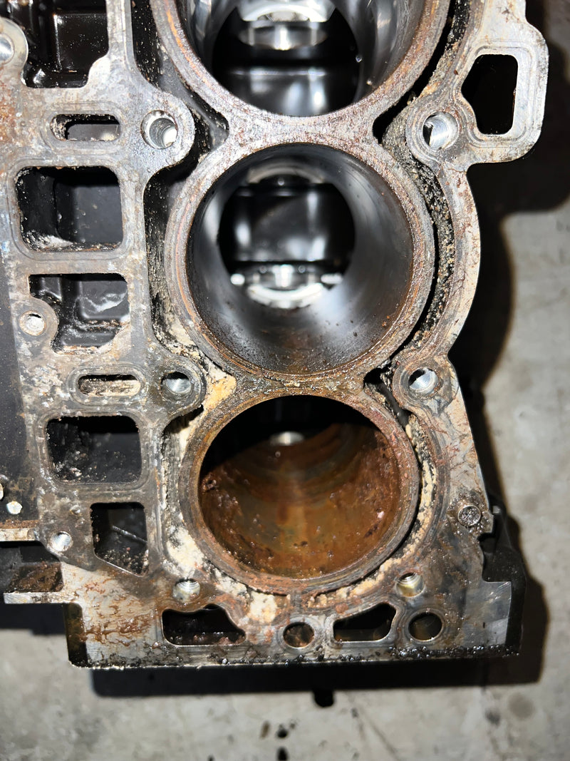 Mercury 50hp 4 stroke outboard crankcase block (857015T6) SOLD AS IS