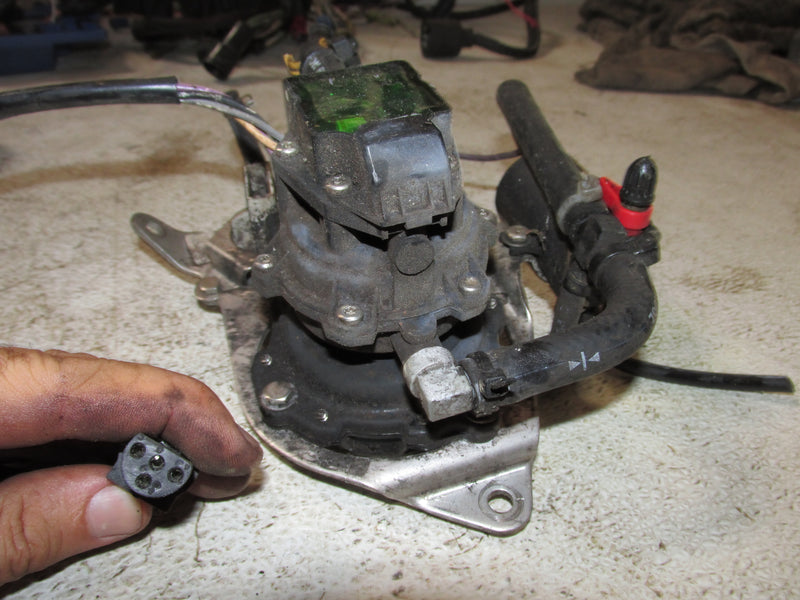 Evinrude 225hp Ocean Pro outboard 4 Wire VRO Fuel Pump (435953)