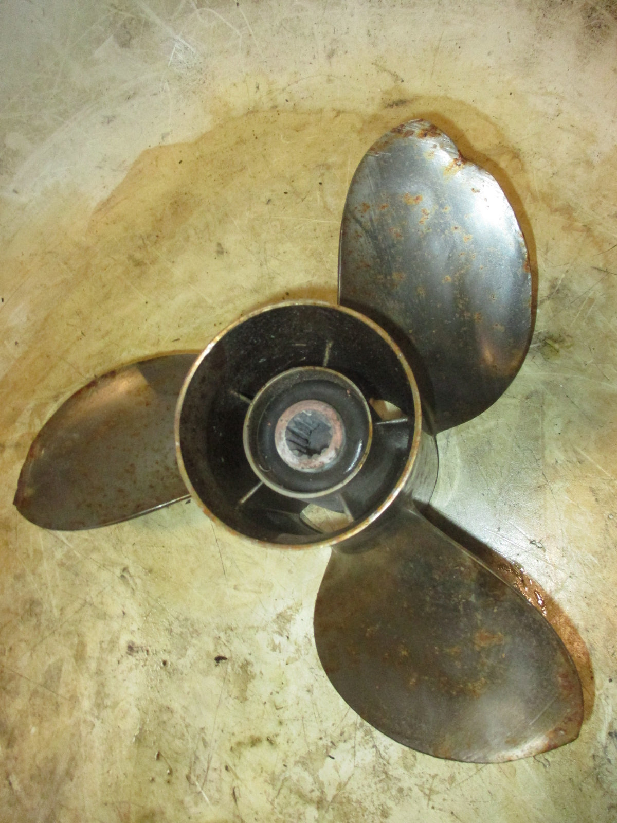 Suzuki DF70 70hp 4 stroke outboard stainless steel propellor (3R14P)