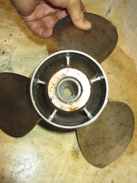 Load image into Gallery viewer, Suzuki DF70 70hp 4 stroke outboard stainless steel propellor (3R14P)
