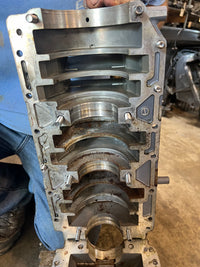 Load image into Gallery viewer, Yamaha 200hp 0X66 2 stroke outboard crankcase block
