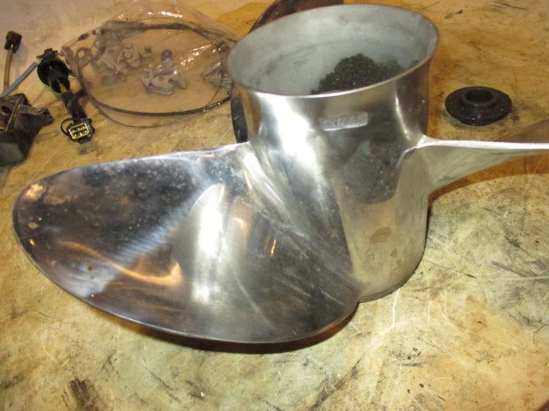 Yamaha 225-250hp outboard counter stainless propellor 14 7/8
