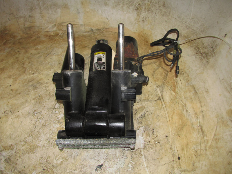 Mercury 135hp 2 Stroke Outboard Tilt trim unit (8M0231193)