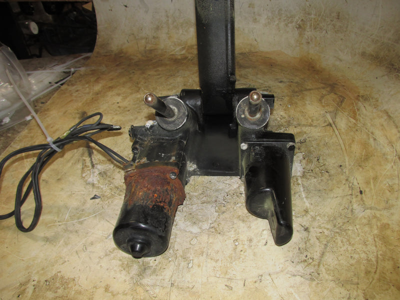 Mercury 135hp 2 Stroke Outboard Tilt trim unit (8M0231193)