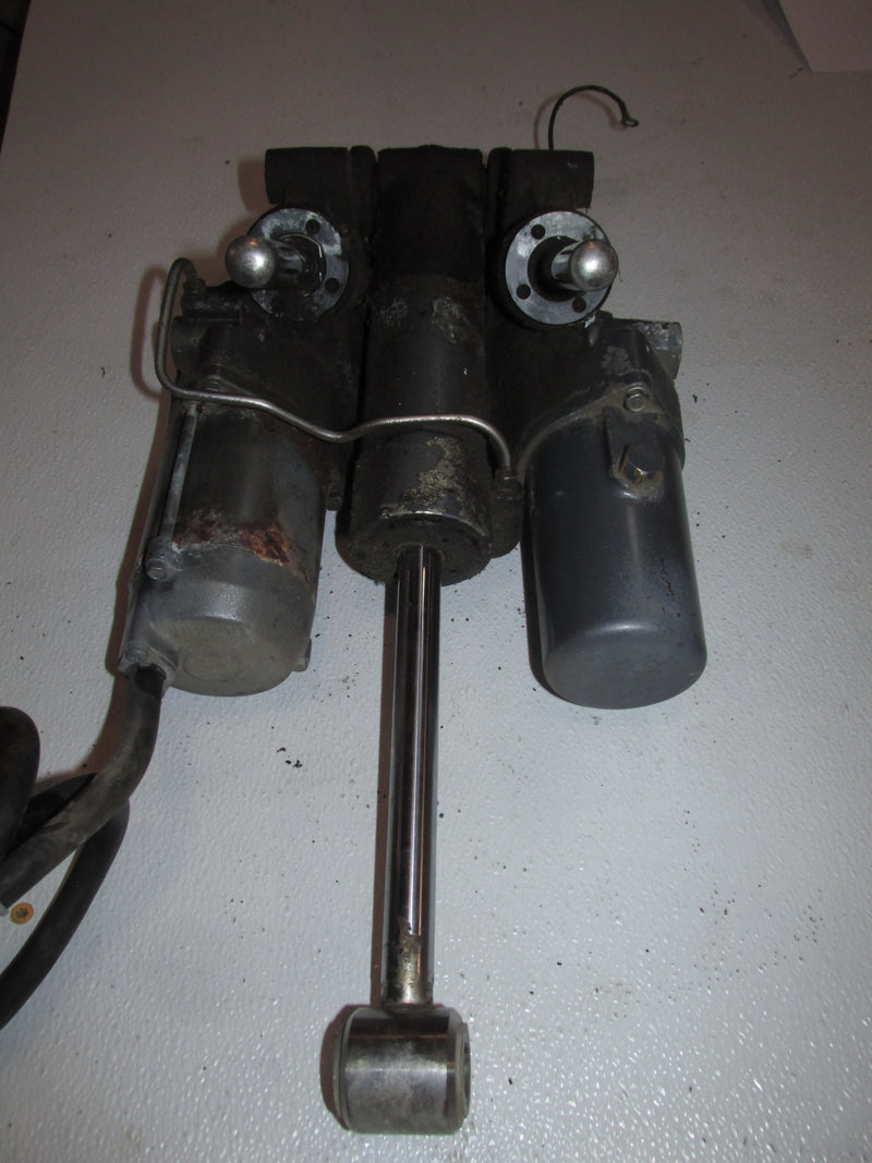Yamaha 225hp OX66 2 Stroke Outboard Tilt Trim Unit (61A-43800-25-4D)