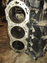 Load image into Gallery viewer, Evinrude E-TEC 250hp 2 stroke outboard Crankcase Block
