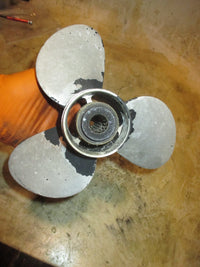 Load image into Gallery viewer, Mercury 20hp 4 Stroke outboard Aluminum Propeller 9 1/4 X 10 (142205)
