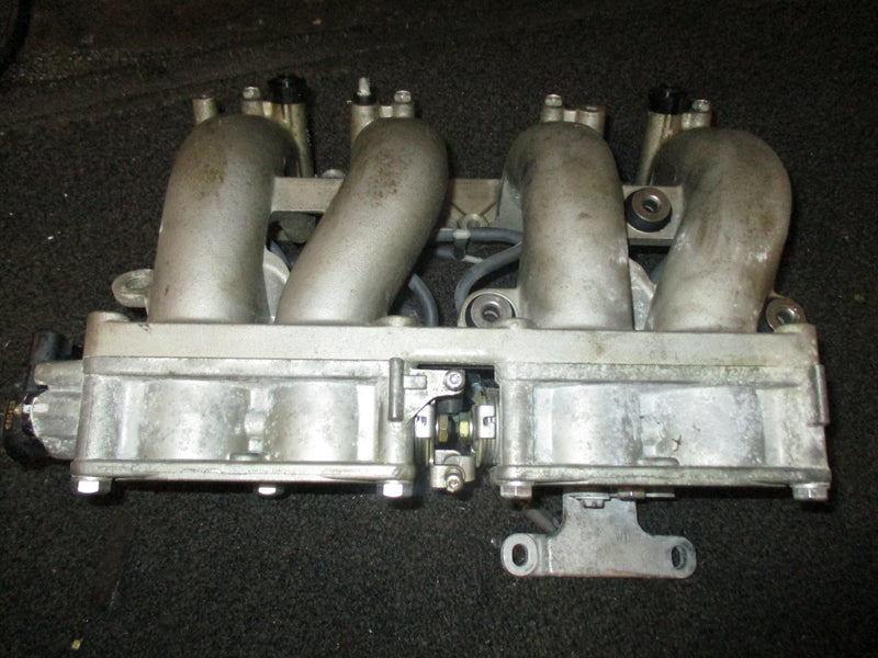 Yamaha 115hp 4 stroke outboard intake manifold w/ throttle body