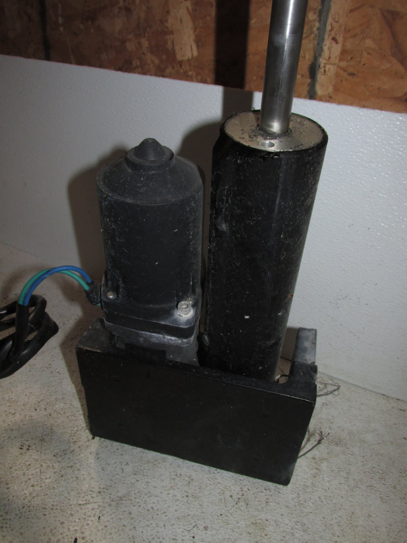 Mercury Optimax 115hp 2 Stroke Outboard Tilt Trim Unit (8M6001098)