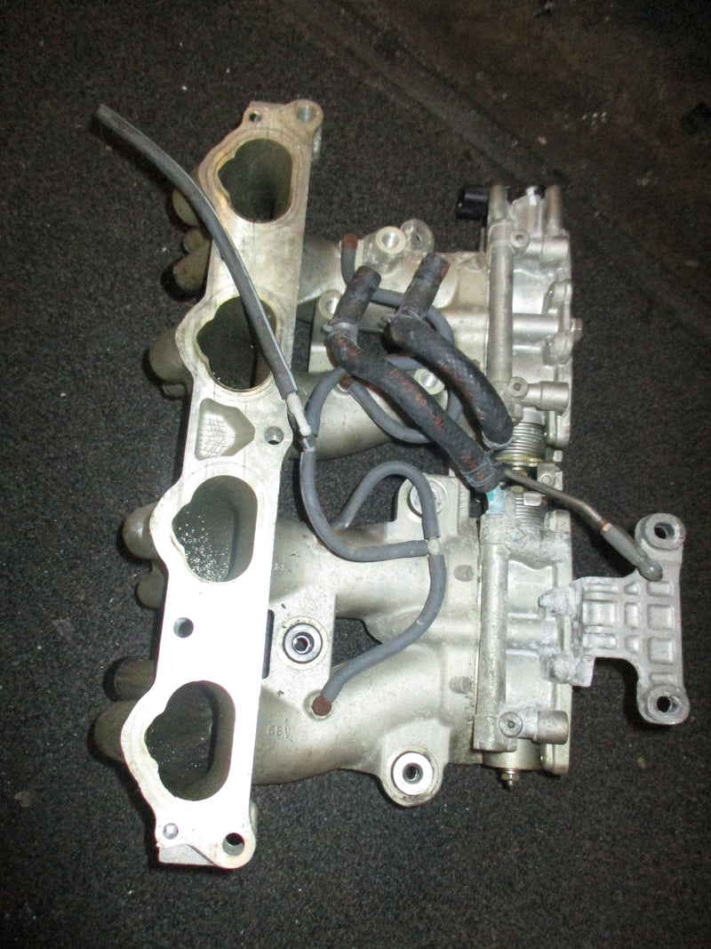 Yamaha 115hp 4 stroke outboard intake manifold w/ throttle body