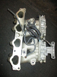Load image into Gallery viewer, Yamaha 115hp 4 stroke outboard intake manifold w/ throttle body

