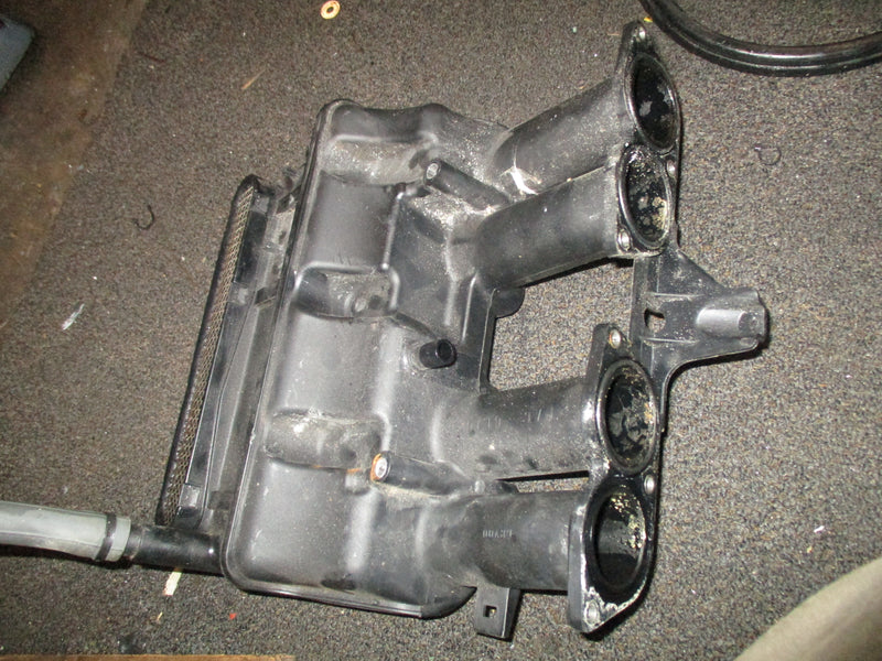 Yamaha 115hp 4 stroke outboard intake silencer (68V-14440-00-00)
