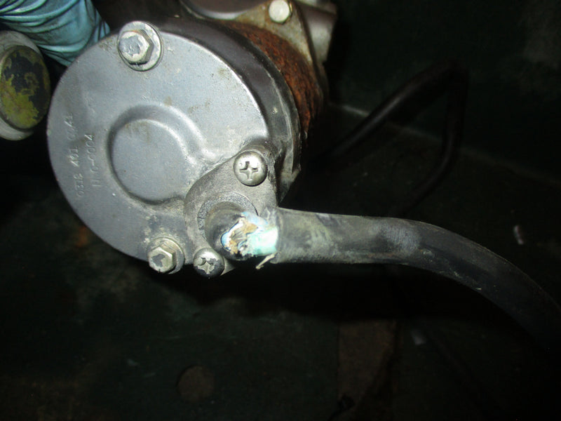 Yamaha 150hp precision blend 2 stroke outboard tilt trim unit